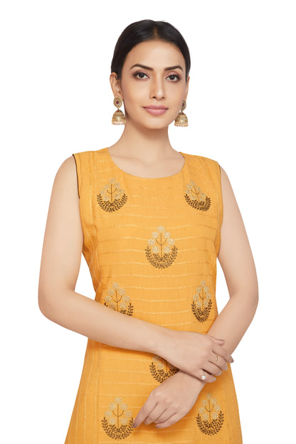 SHORT SLEEVE EMBROIDERY KURTA